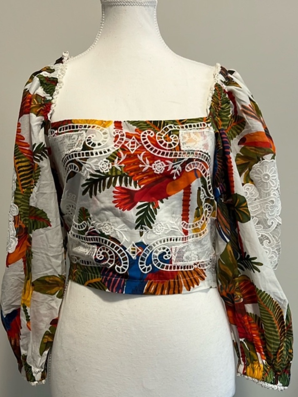 FARM Rio Off White Forest Birds Puff-Sleeve Crop Top, Size XS - Picture 4 of 6